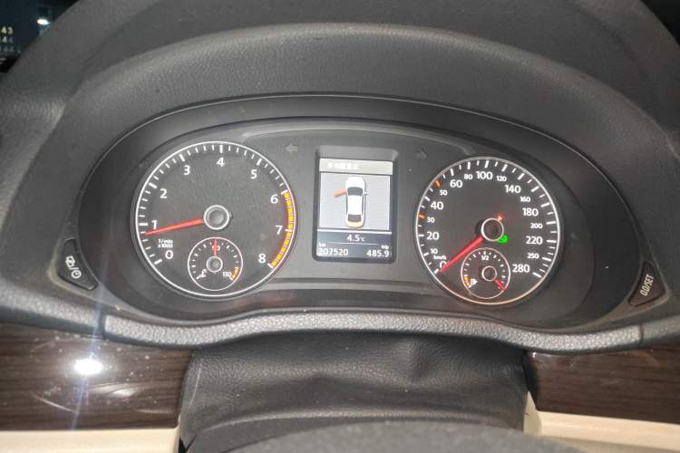 Used Volkswagen Passat 2014 1.8TSI DSG Prestige Edition Instrument Cluster