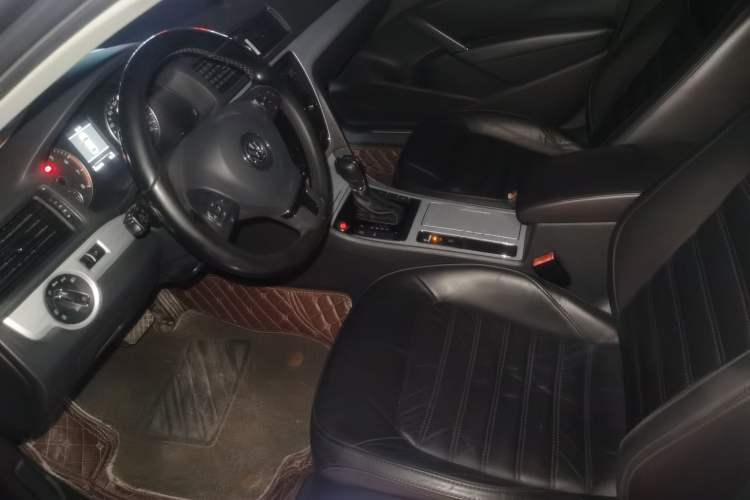 Used Volkswagen Passat 2014 1.8TSI DSG Prestige Edition Interior 2