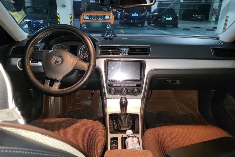 Used Volkswagen Passat 2014 1.8TSI DSG Prestige Edition Interior 2
