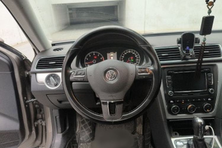 Used Volkswagen Passat 2014 1.8TSI DSG Prestige Edition Interior 3