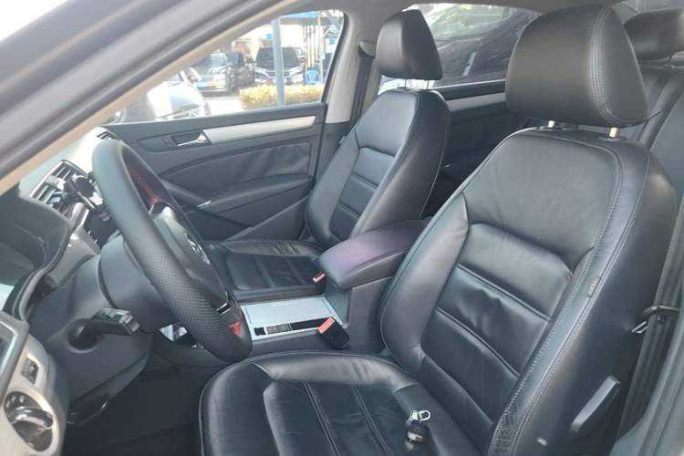 Used Volkswagen Passat 2014 1.8TSI DSG Prestige Edition Left Front Seat