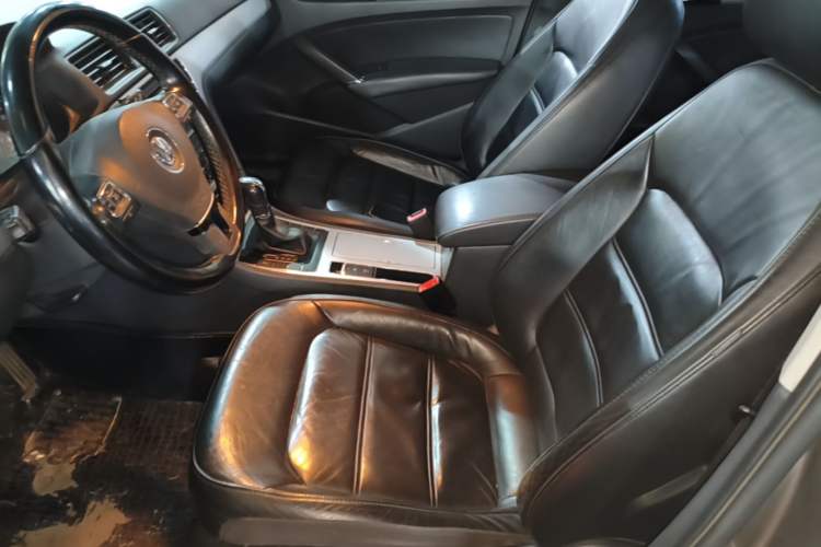 Used Volkswagen Passat 2014 1.8TSI DSG Prestige Edition Left Front Seat