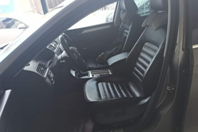 Used Volkswagen Passat 2014 1.8TSI DSG Prestige Edition Left Front Seat