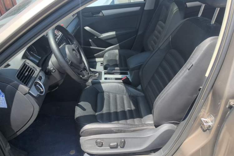 Used Volkswagen Passat 2014 1.8TSI DSG Prestige Edition Left Front Seat