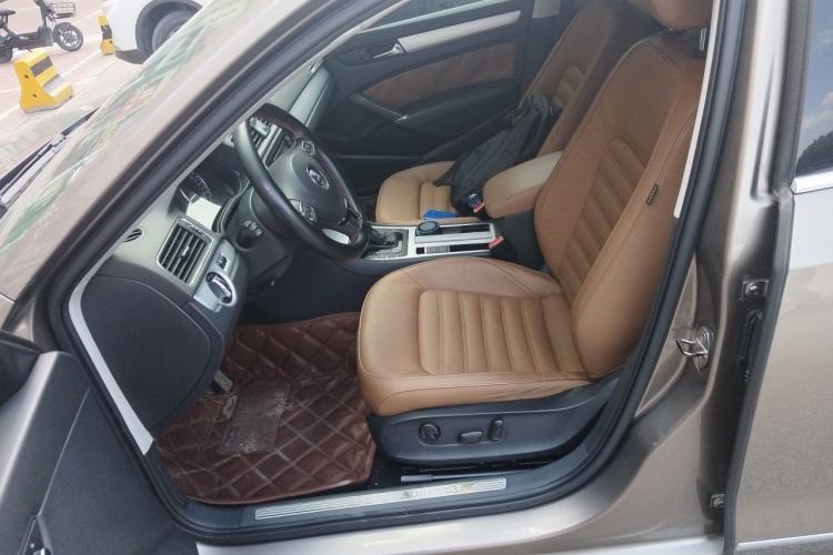 Used Volkswagen Passat 2014 1.8TSI DSG Prestige Edition Left Front Seat