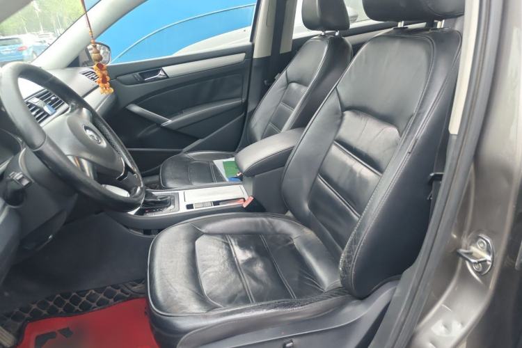 Used Volkswagen Passat 2014 1.8TSI DSG Prestige Navigation Edition Left Front Seat
