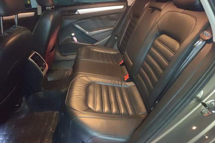 Used Volkswagen Passat 2014 1.8TSI DSG Prestige Edition Left Rear Seat