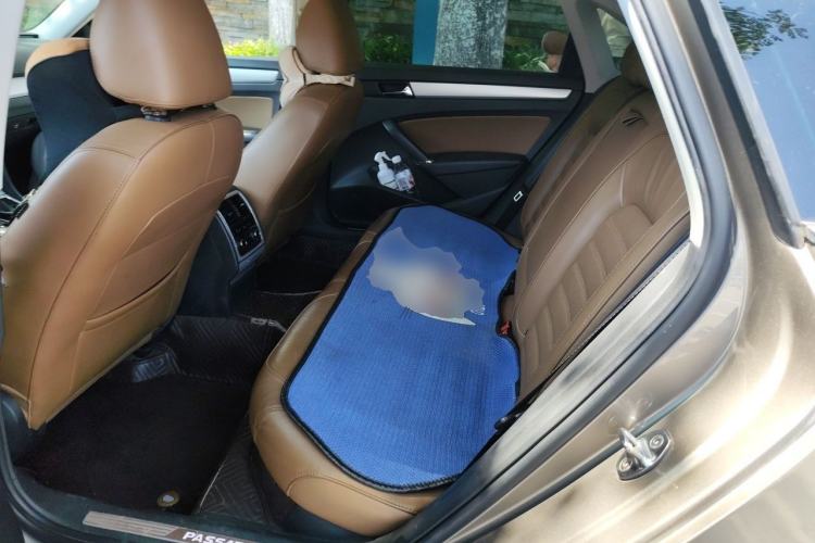 Used Volkswagen Passat 2014 1.8TSI DSG Prestige Navigation Edition Left Rear Seat