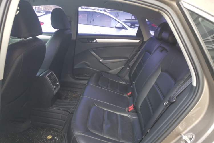 Used Volkswagen Passat 2014 1.8TSI DSG Prestige Edition Left Rear Seat