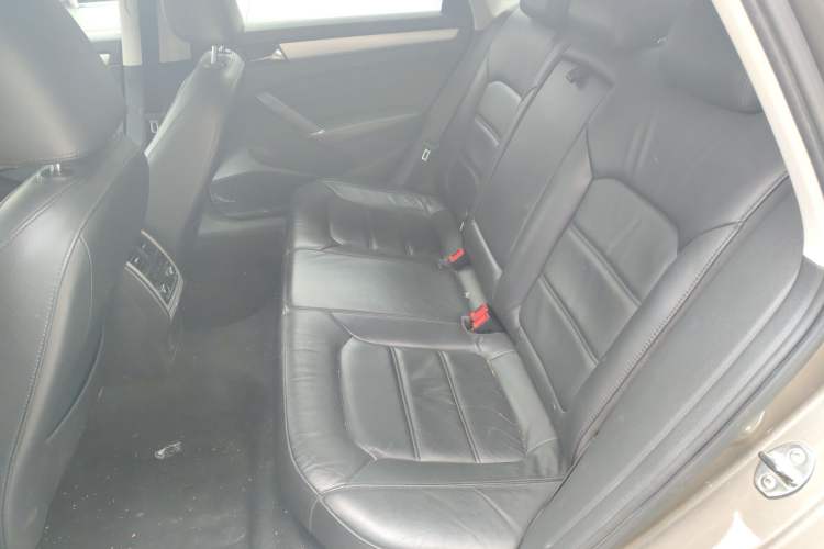Used Volkswagen Passat 2014 1.8TSI DSG Prestige Edition Left Rear Seat