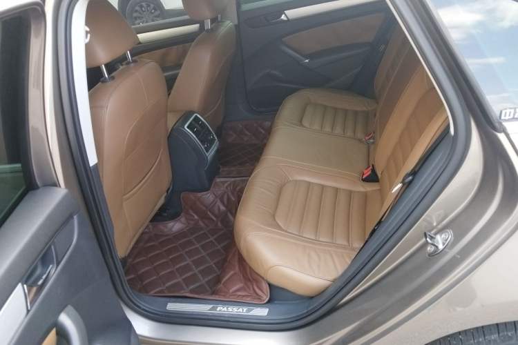 Used Volkswagen Passat 2014 1.8TSI DSG Prestige Edition Left Rear Seat