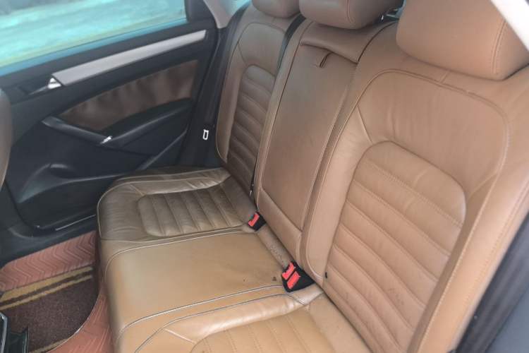 Used Volkswagen Passat 2014 1.8TSI DSG Prestige Edition Left Rear Seat