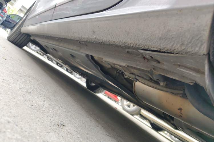 Used Volkswagen Passat 2014 1.8TSI DSG Prestige Edition Left Side Sill