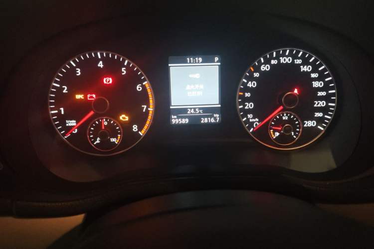 Used Volkswagen Passat 2014 2.0 TSI DSG Prestige Edition Odometer Close Up