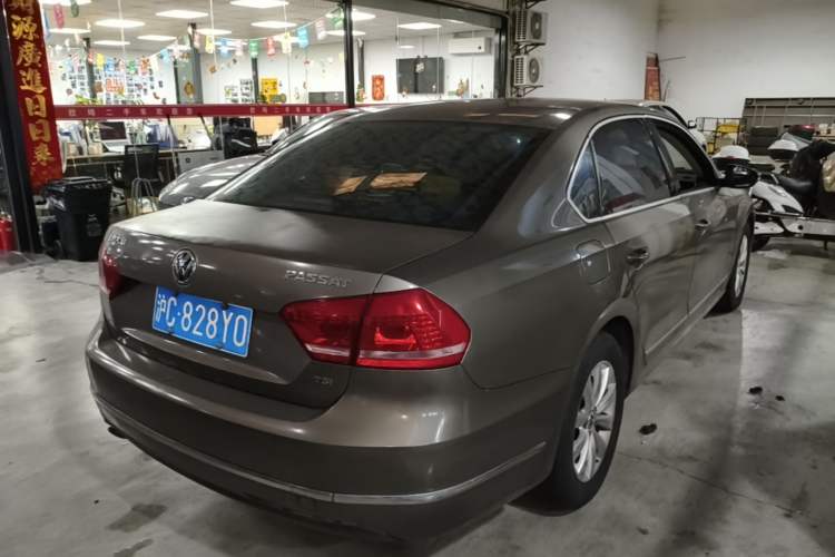Used Volkswagen Passat 2014 1.8TSI DSG Prestige Edition Rear Right 45 Deg