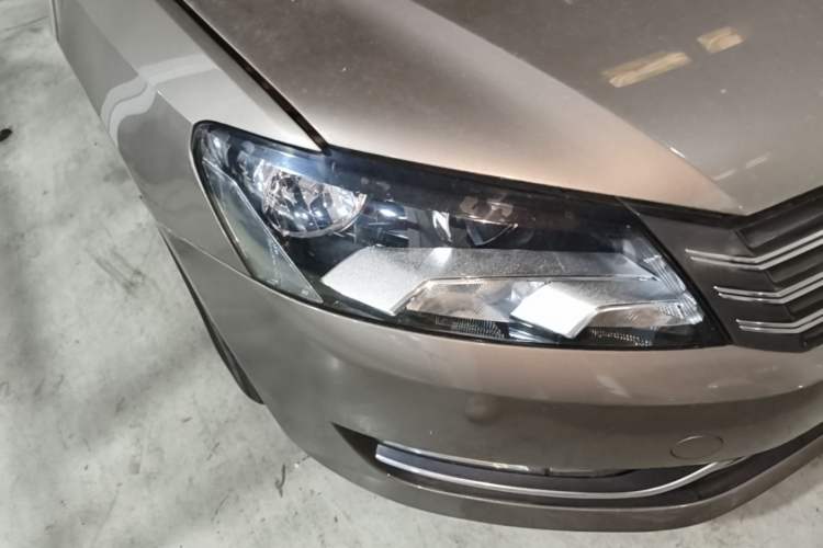 Used Volkswagen Passat 2014 1.8TSI DSG Prestige Edition Right Front Headlight