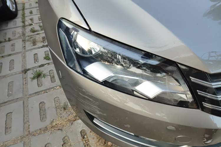 Used Volkswagen Passat 2014 1.8TSI DSG Prestige Edition Right Front Headlight