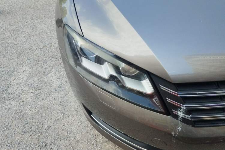 Used Volkswagen Passat 2014 1.8TSI DSG Prestige Edition Right Front Headlight