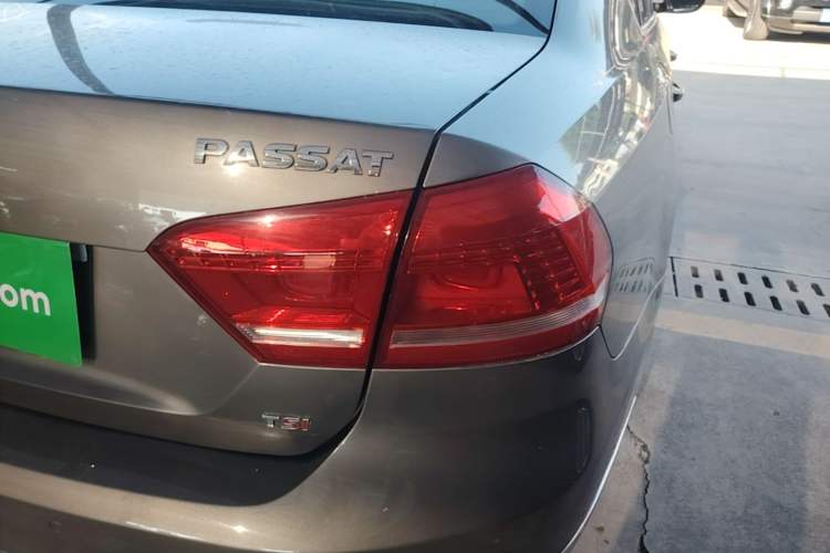 Used Volkswagen Passat 2014 1.8TSI DSG Prestige Edition Right Rear Taillight