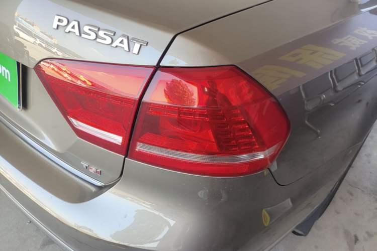 Used Volkswagen Passat 2014 1.8TSI DSG Prestige Edition Right Rear Taillight