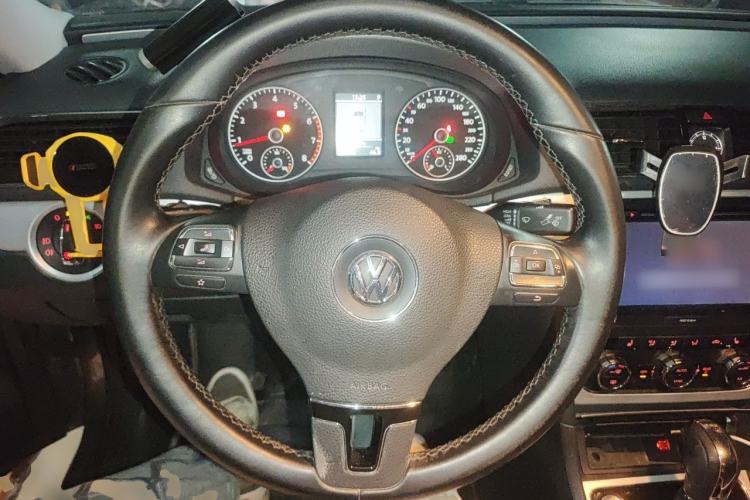 Used Volkswagen Passat 2014 1.8TSI DSG Prestige Edition Steering Wheel
