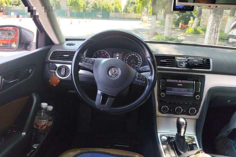 Used Volkswagen Passat 2014 1.8TSI DSG Prestige Navigation Edition Steering Wheel