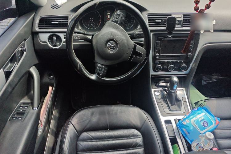 Used Volkswagen Passat 2014 1.8TSI DSG Prestige Edition Steering Wheel