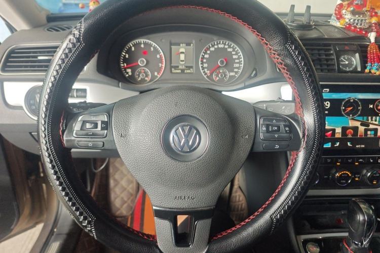 Used Volkswagen Passat 2014 2.0 TSI DSG Prestige Navigation Edition Steering Wheel