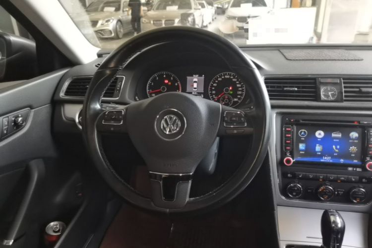 Used Volkswagen Passat 2014 1.8TSI DSG Prestige Edition Steering Wheel