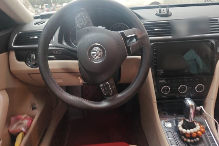 Used Volkswagen Passat 2014 1.8TSI DSG Prestige Edition Steering Wheel