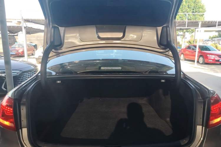 Used Volkswagen Passat 2014 1.8TSI DSG Prestige Edition Trunk