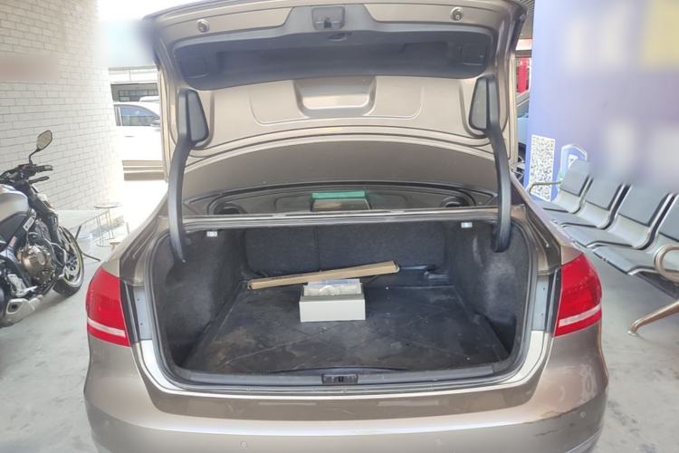 Used Volkswagen Passat 2014 1.8TSI DSG Prestige Edition Trunk