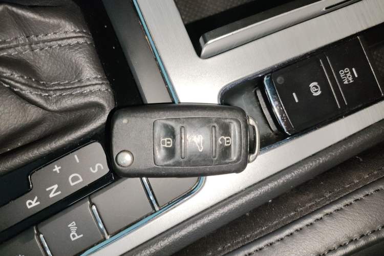 Used Volkswagen Passat 2014 1.8TSI DSG Prestige Edition Vehicle Key
