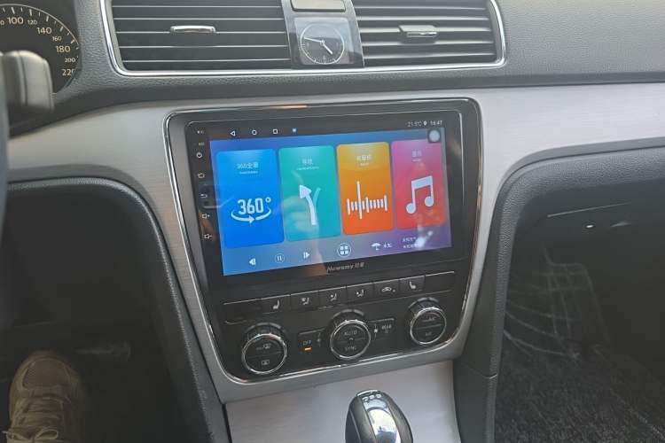 Used Volkswagen Passat 2015 1.8TSI DSG Prestige Edition Audio And AC Panel