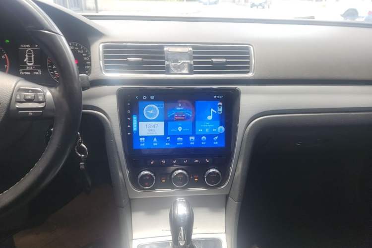 Used Volkswagen Passat 2015 1.8TSI DSG Prestige Edition Audio And AC Panel