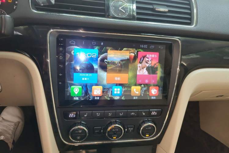 Used Volkswagen Passat 2015 1.8TSI DSG Prestige Edition Audio And AC Panel
