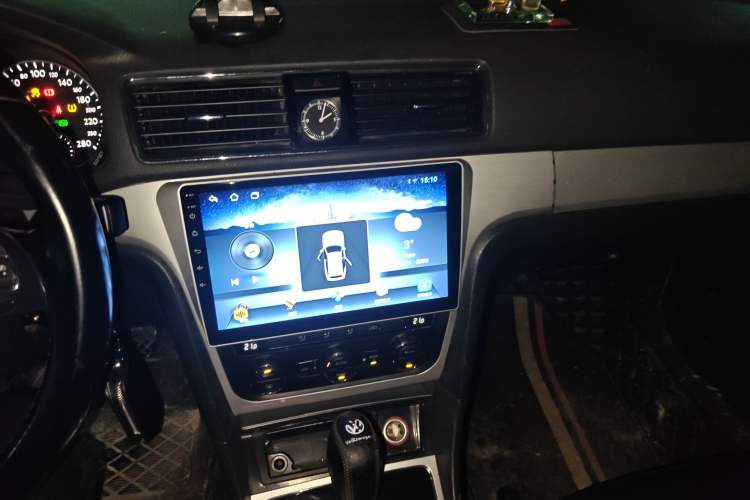 Used Volkswagen Passat 2015 1.8TSI DSG Prestige Edition Audio And AC Panel