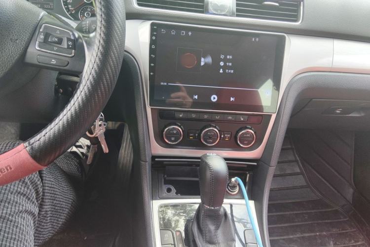 Used Volkswagen Passat 2015 1.8TSI DSG Prestige Edition Audio And AC Panel