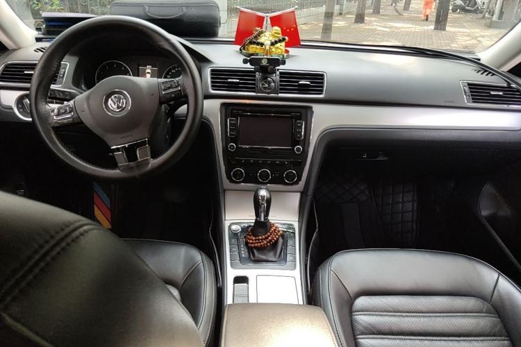 Used Volkswagen Passat 2015 2.0 TSI DSG Prestige Edition Center Console