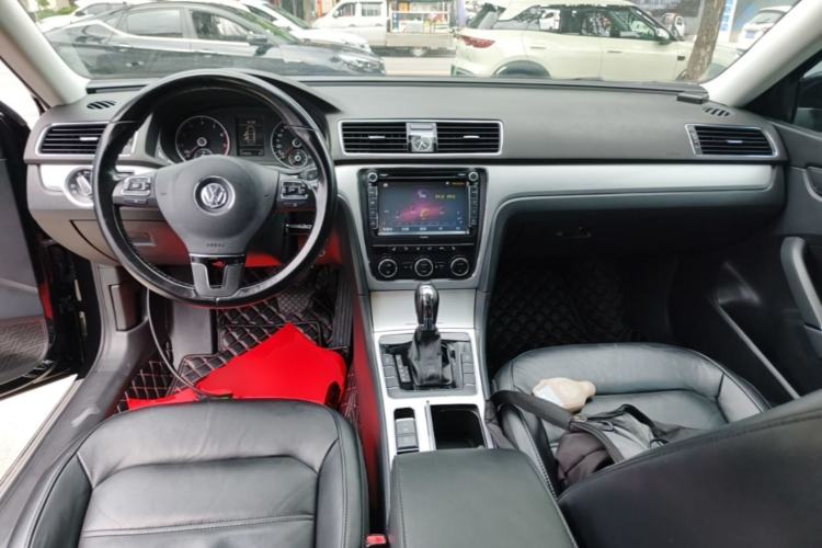 Used Volkswagen Passat 2015 1.8TSI DSG Prestige Edition Center Console