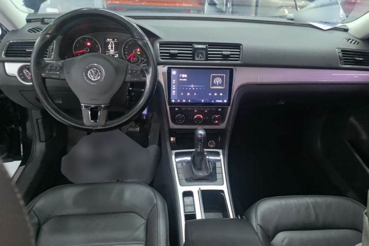 Used Volkswagen Passat 2015 1.8TSI DSG Prestige Edition Center Console