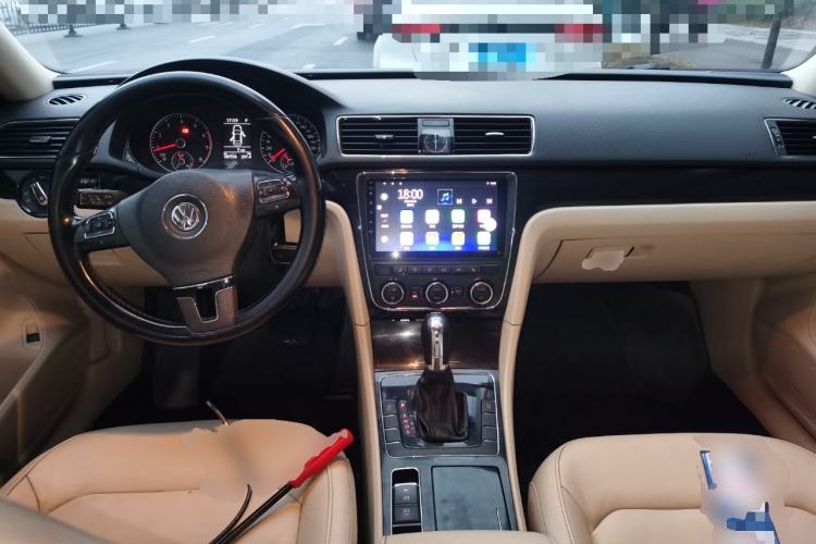 Used Volkswagen Passat 2015 1.8TSI DSG Prestige Edition Center Console