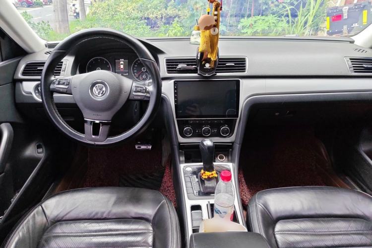 Used Volkswagen Passat 2015 1.8TSI DSG Prestige Edition Center Console