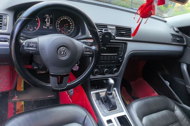 Used Volkswagen Passat 2015 1.4TSI DSG Prestige Edition Center Console