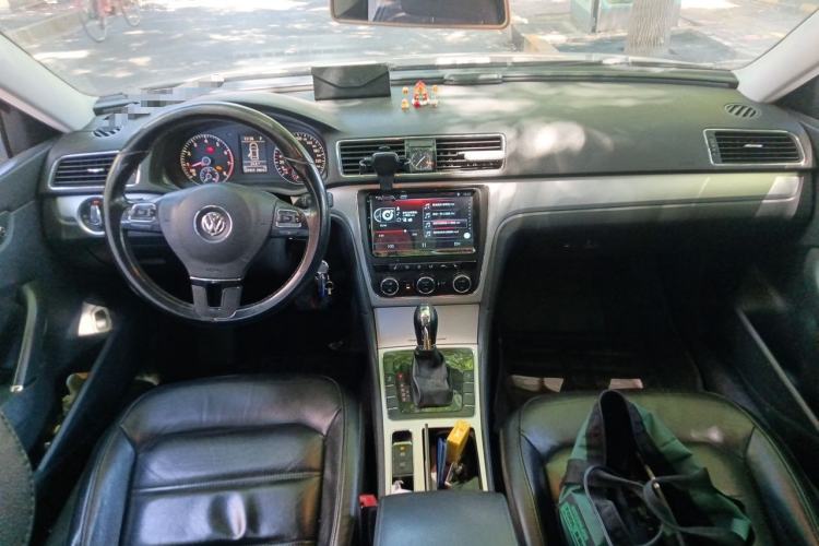 Used Volkswagen Passat 2015 1.8TSI DSG Prestige Edition Center Console