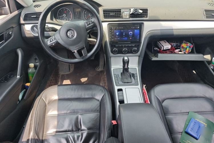 Used Volkswagen Passat 2015 1.8TSI DSG Prestige Edition Center Console