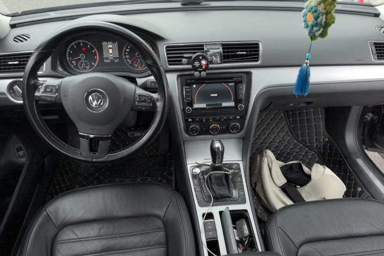 Used Volkswagen Passat 2015 1.8TSI DSG Prestige Edition Center Console