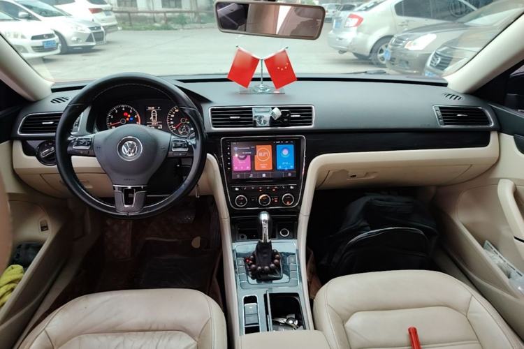 Used Volkswagen Passat 2015 1.8TSI DSG Prestige Edition Center Console