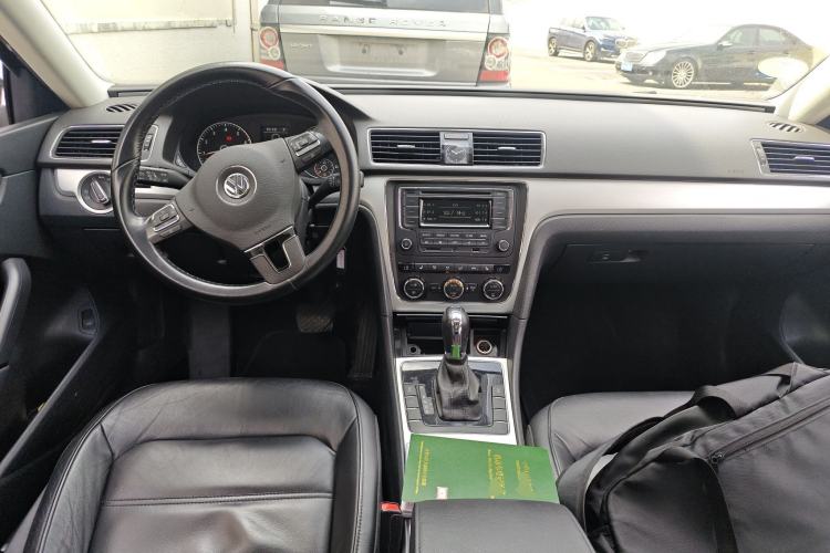 Used Volkswagen Passat 2015 1.8TSI DSG Prestige Edition Center Console