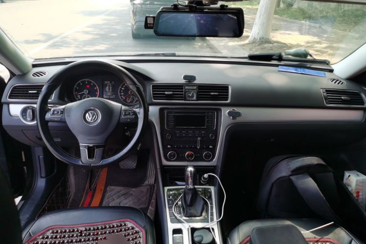 Used Volkswagen Passat 2015 1.8TSI DSG Prestige Edition Center Console